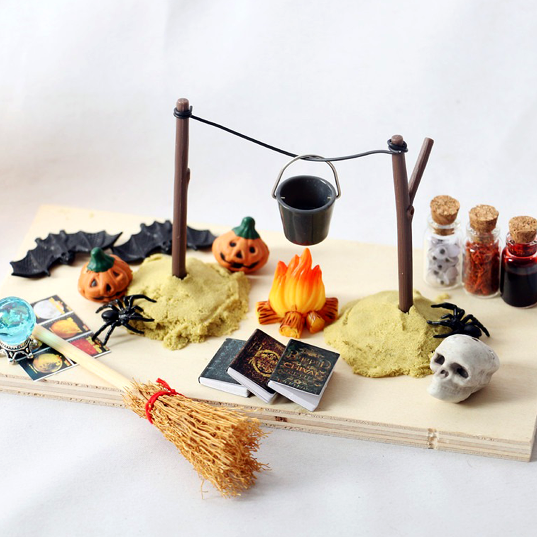 Mini Dollhouse Accessories – Handcrafted Furniture, Tools & More