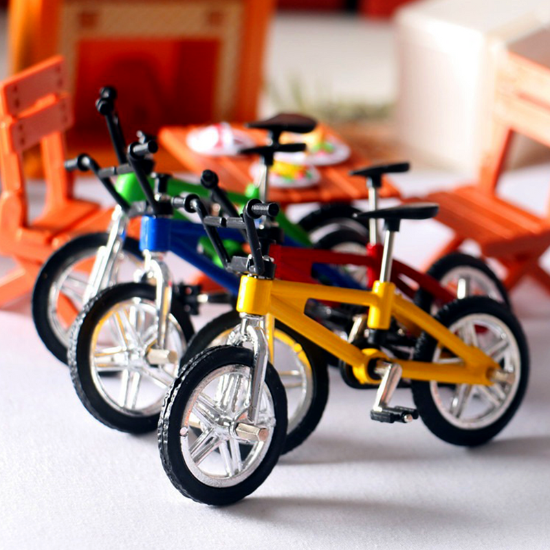 Mini Dollhouse Accessories – Handcrafted Furniture, Tools & More