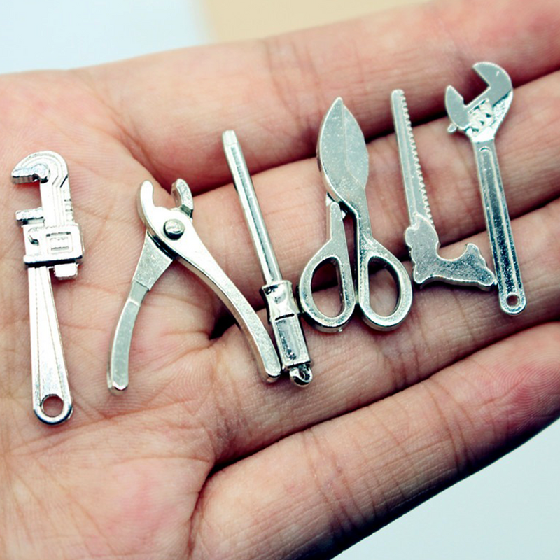 Mini Dollhouse Accessories – Handcrafted Furniture, Tools & More